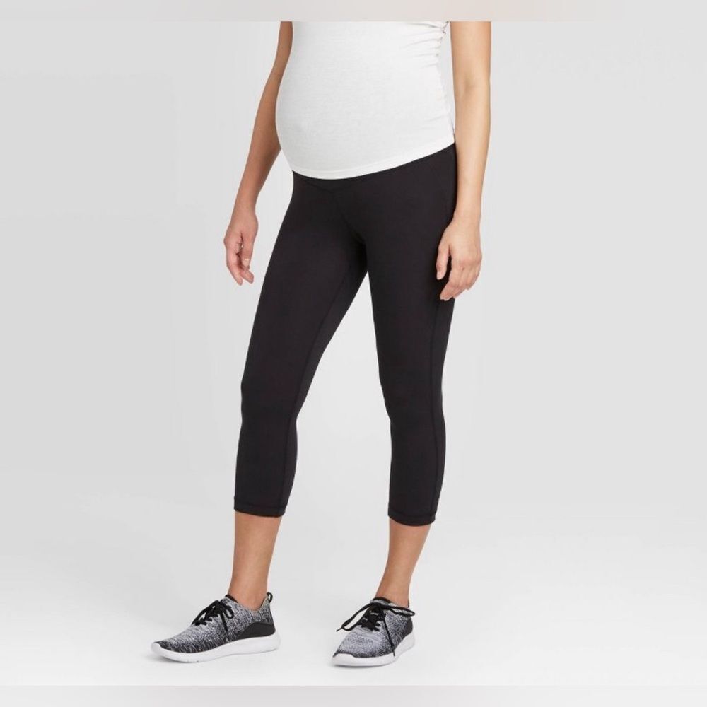 Isabel maternity women’s cross over panel active capri pant large NWT BLACK